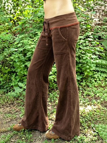 Damen Freizeithose mit Kordelzugbund und leicht ausgestelltem Bein im Vintage-Stil