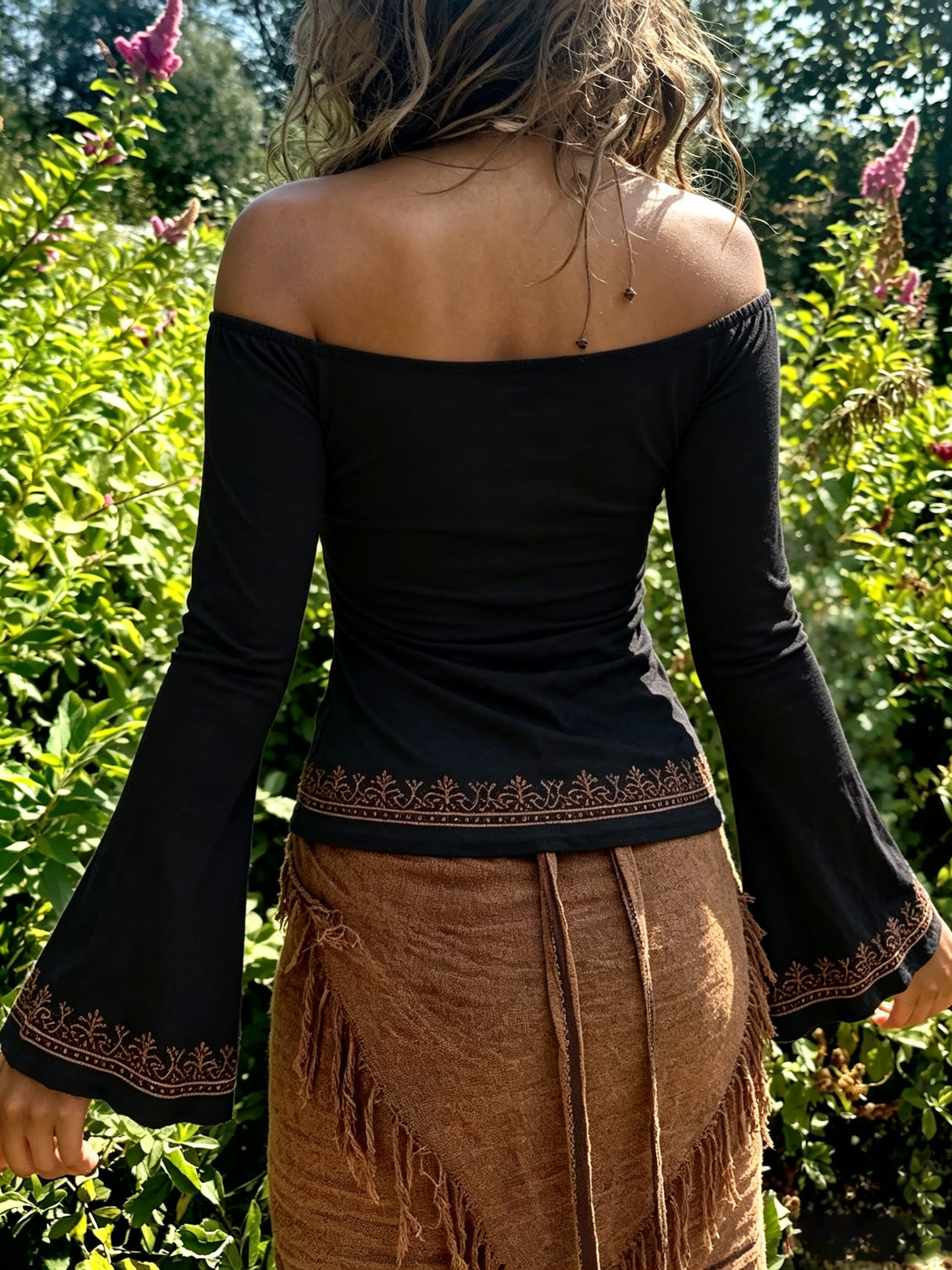 Vintage-Print Off-Shoulder-Top mit ausgestellten langen Ärmeln