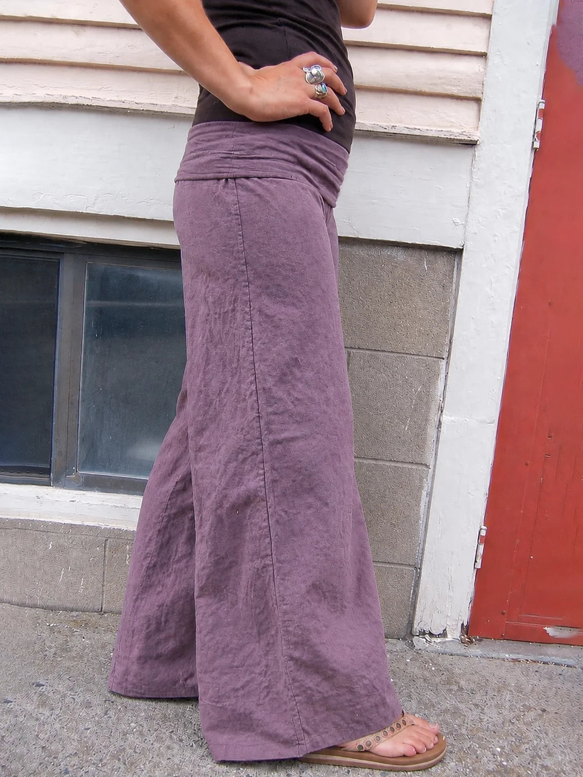 Baumwollhose mit weitem Bein und umklappbarem Bund