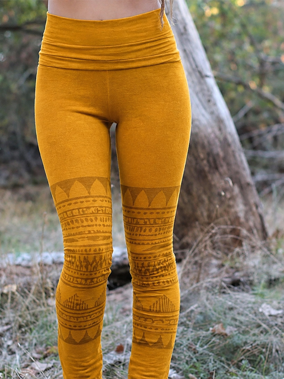 High-Waist Yoga-Leggings mit Tribal-Print und umschlagbarem Bund