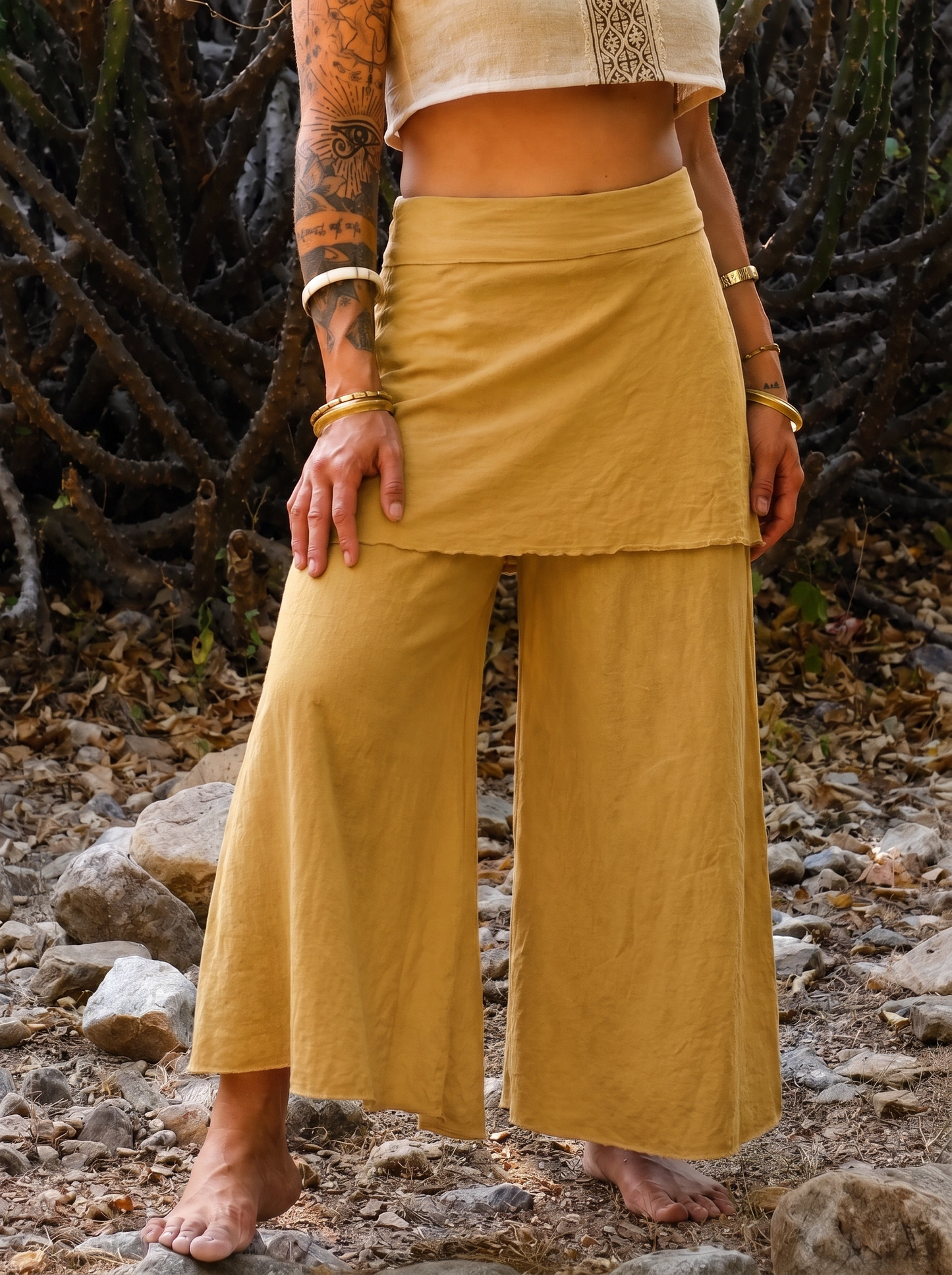 Bohemianische Wide-Leg-Hose im Faux-Zweiteiler-Rockstil