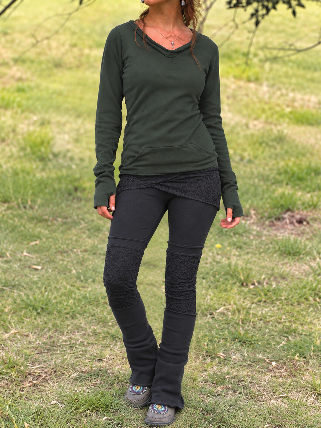 Layering-Leggings im Wickelstil mit Spitzen-Patchwork und leicht ausgestelltem Bein