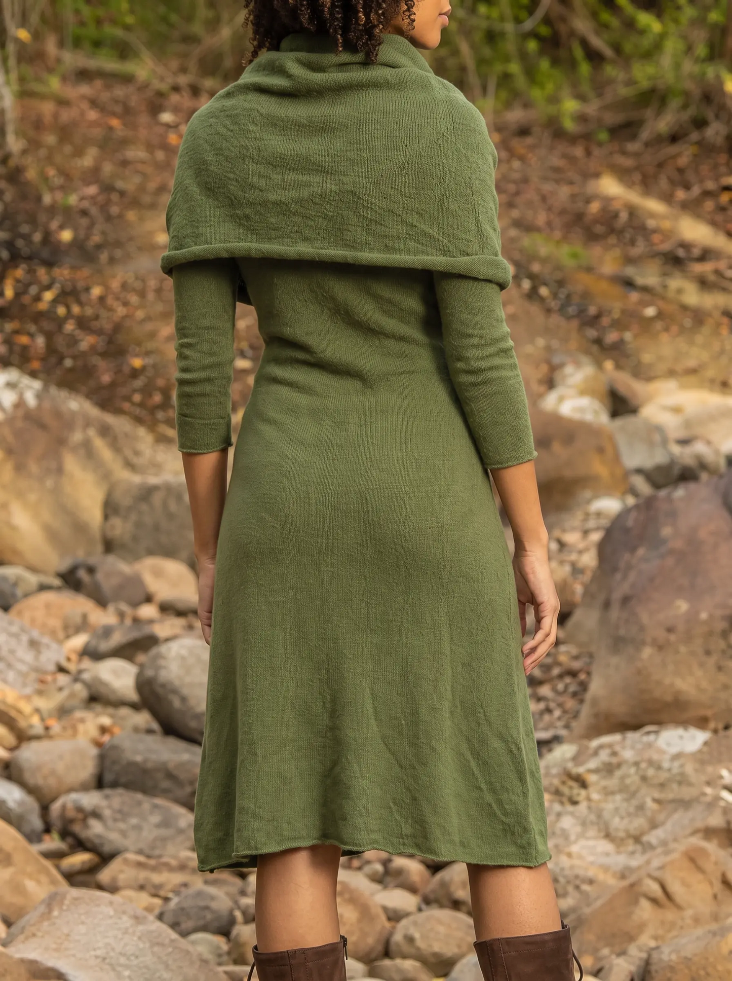 Strickkleid mit Wickel-Front und übergroßem Kragen