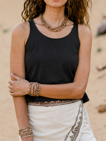 Simplicity Cropped Tanktop mit tiefem U-Rückenausschnitt und breiten Trägern