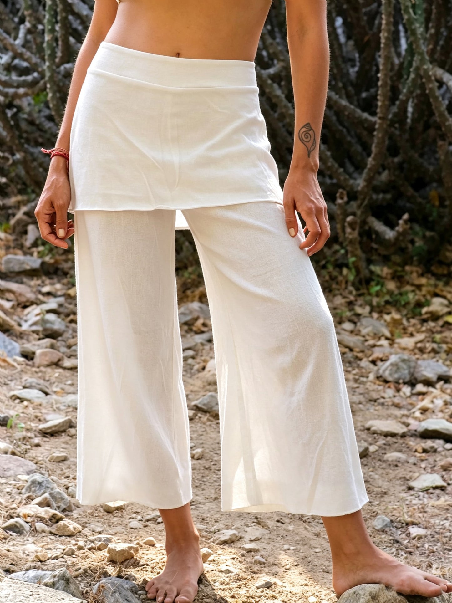 Bohemianische Wide-Leg-Hose im Faux-Zweiteiler-Rockstil