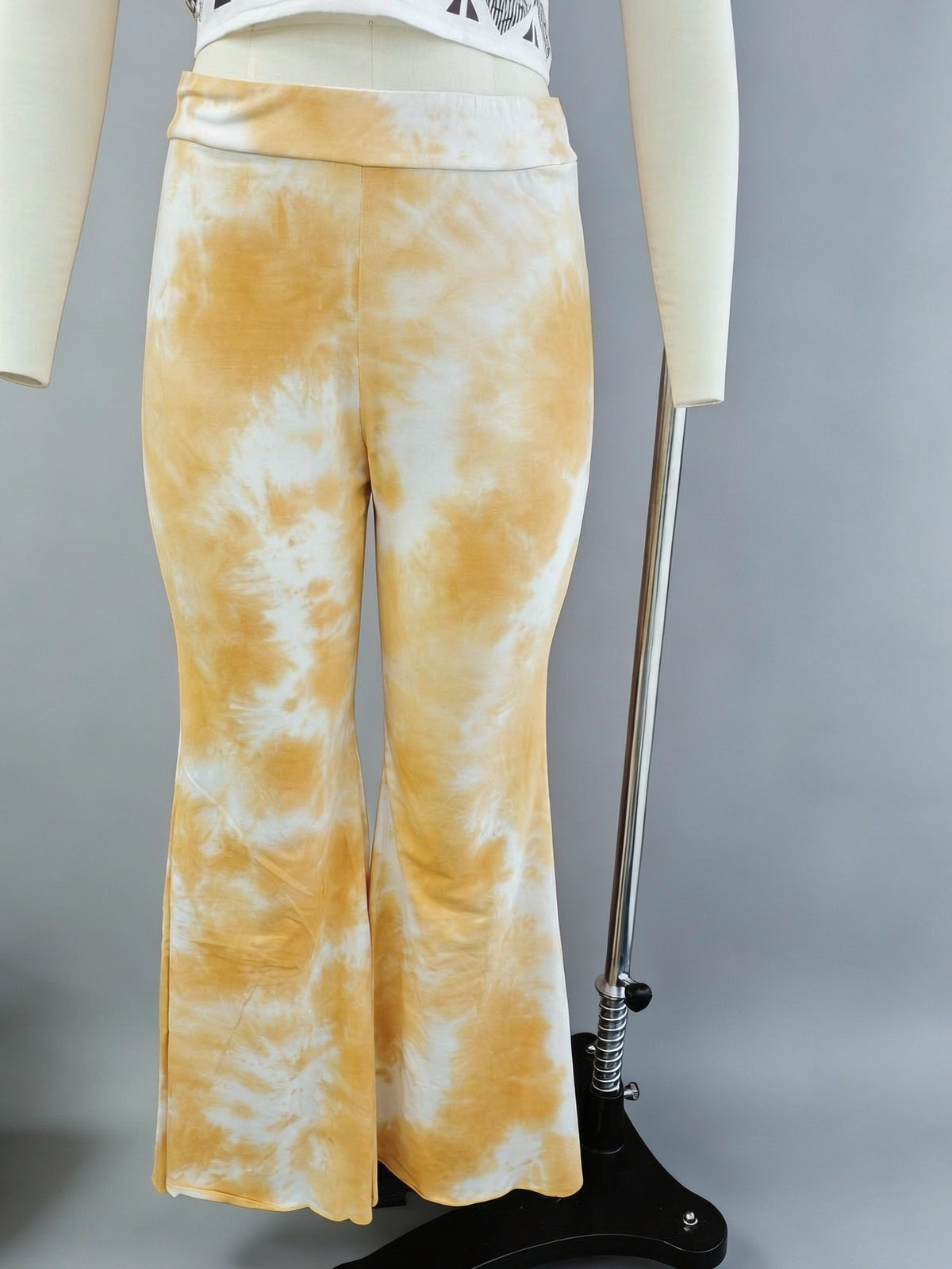 Tie-Dye-Schlaghose mit ausgestelltem Bein und optional umklappbarem Bund